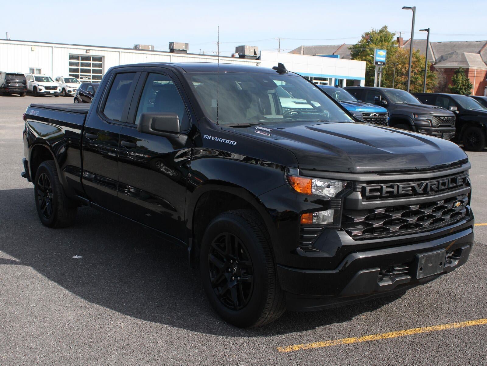 Used 2025 Chevrolet Silverado 1500 Custom AWD/4WD image 3