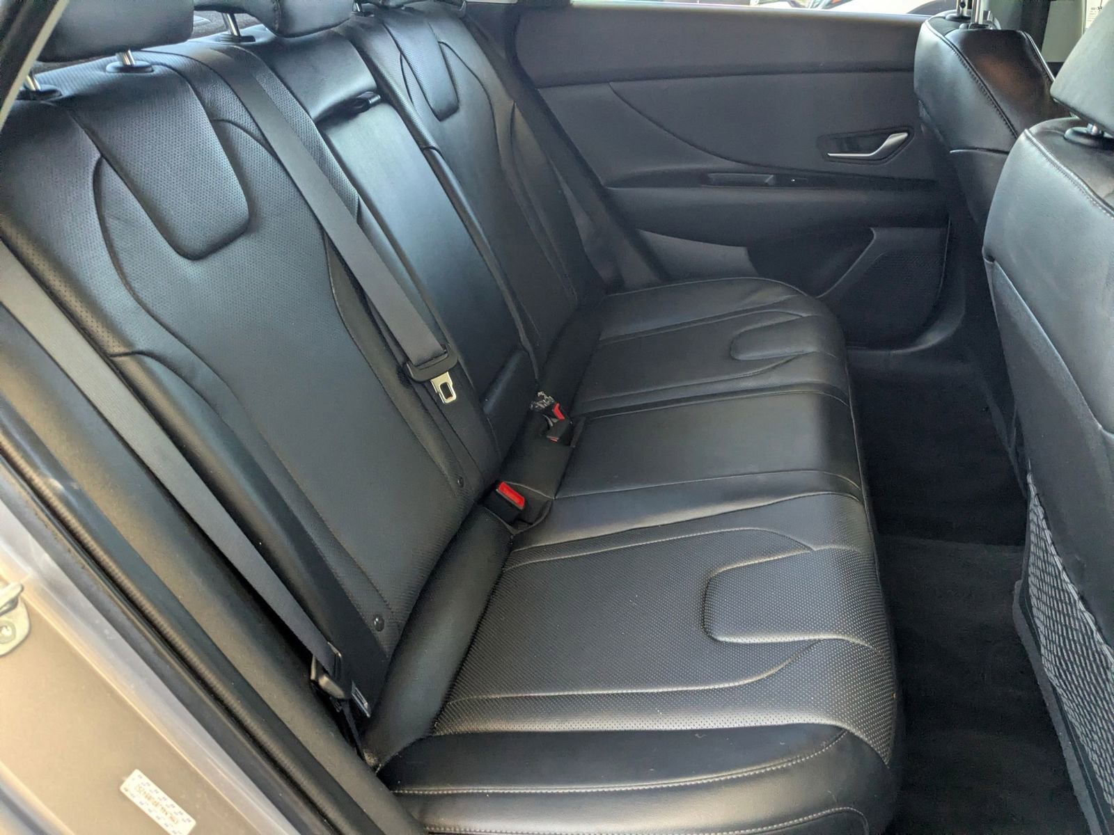 Used 2023 Hyundai Elantra Limited image 25