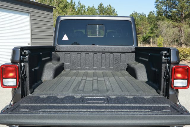 New 2026 Jeep Gladiator Sport image 8