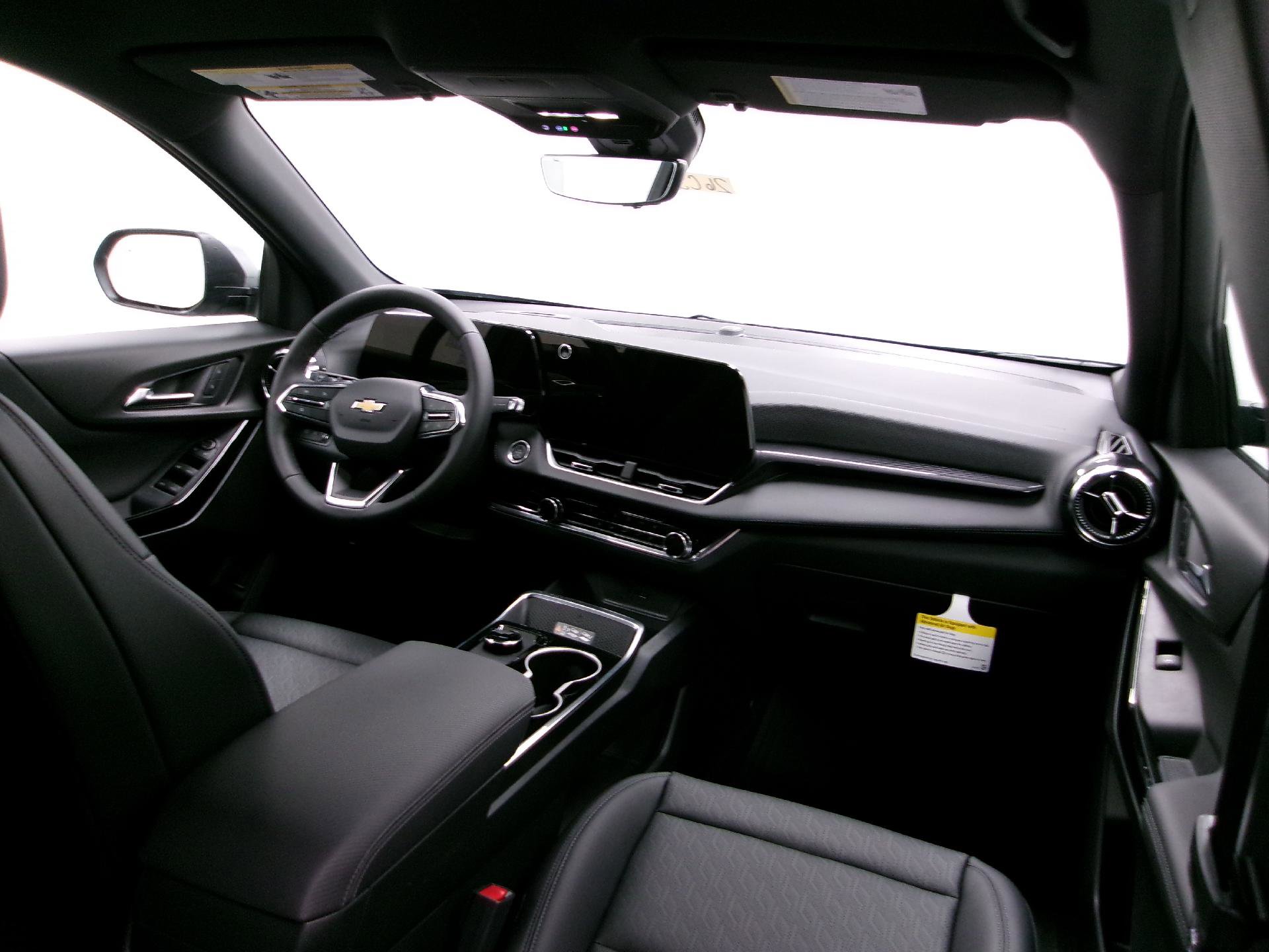 New 2026 Chevrolet Equinox LT AWD/4WD image 3