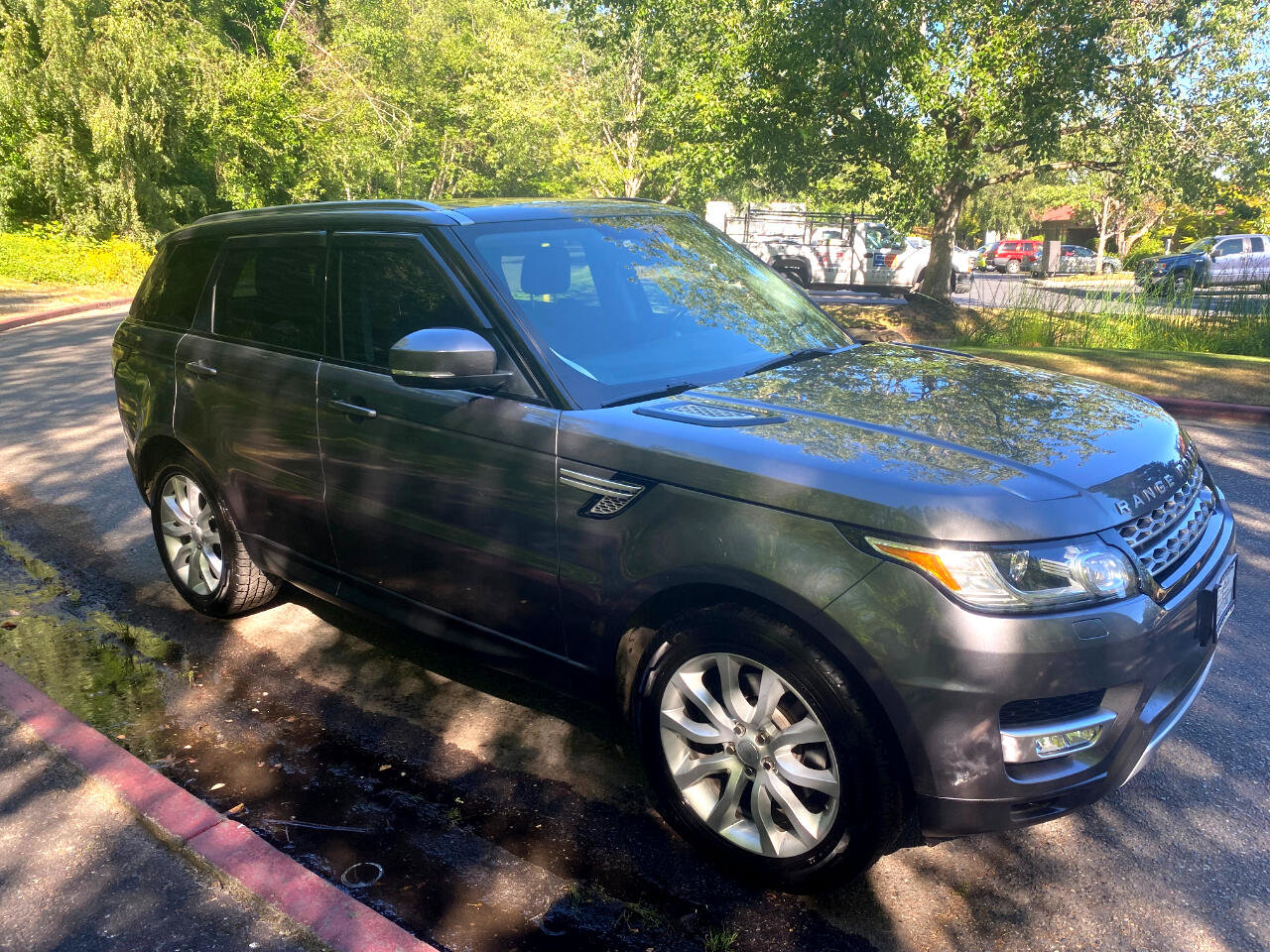 Used 2015 Land Rover Range Rover Sport HSE image 3