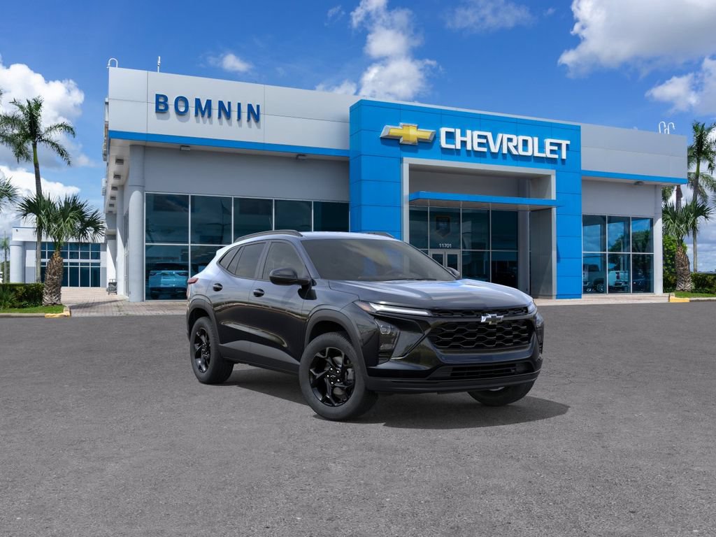 New 2026 Chevrolet Trax LT w/ Midnight Edition FWD image 2