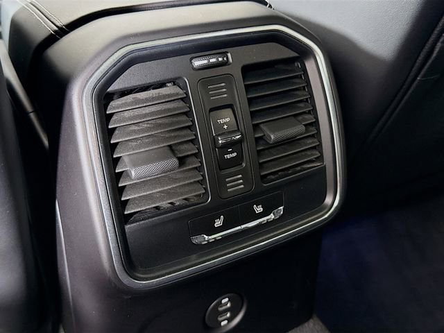 Used 2025 Porsche Macan S AWD/4WD image 27