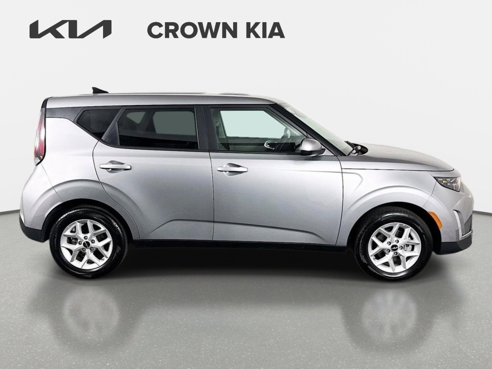 Certified 2025 Kia Soul LX w/ LX Technology Package FWD image 4