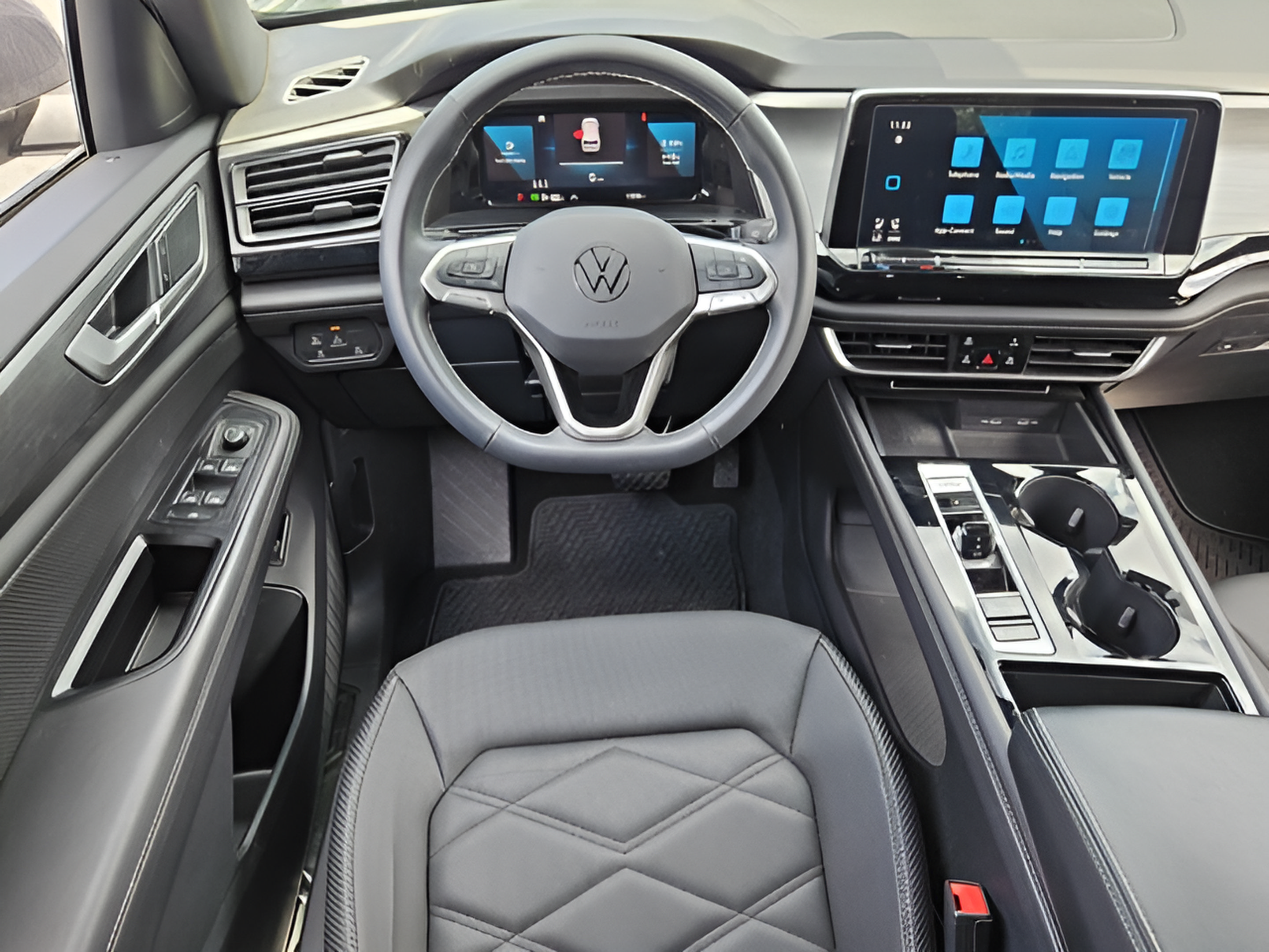 Certified 2024 Volkswagen Atlas Cross Sport SE AWD/4WD image 11