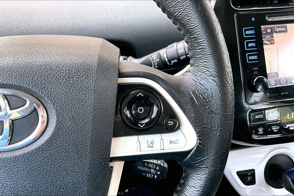 Used 2016 Toyota Prius Four Touring w/ Preferred Accessory Package FWD image 12