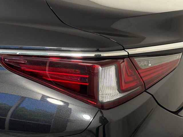Used 2023 Lexus ES 350 w/ Accessory Package (Z2) FWD image 13