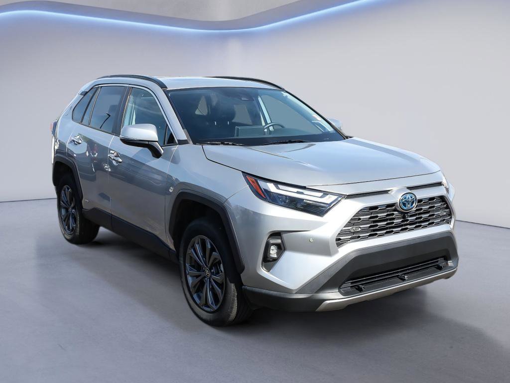 Used 2022 Toyota RAV4 Limited AWD/4WD image 9