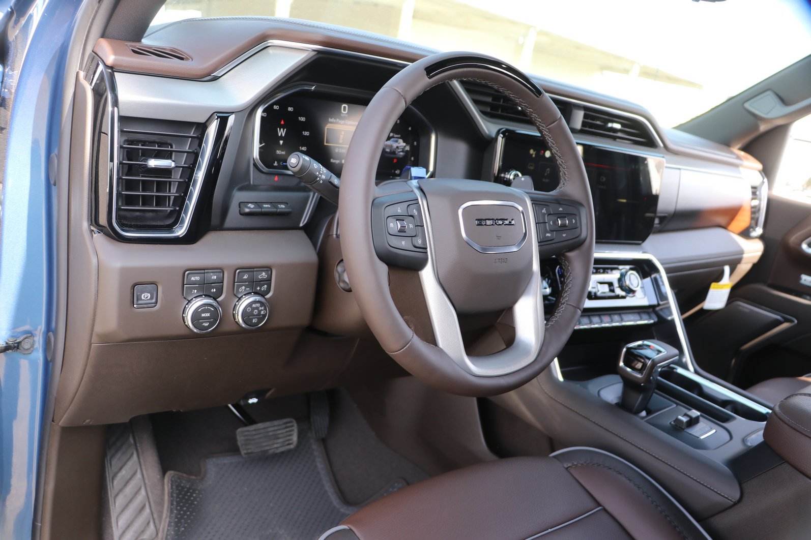 New 2026 GMC Sierra 1500 Denali w/ Technology Package AWD/4WD image 15