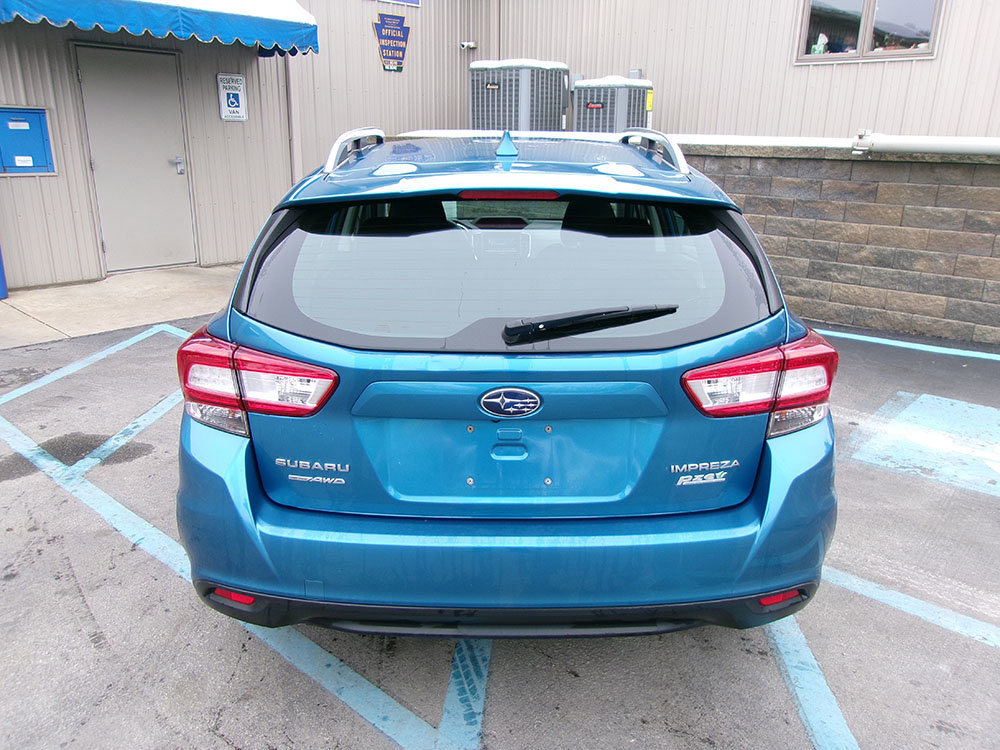 Used 2017 Subaru Impreza 2.0i Premium image 5