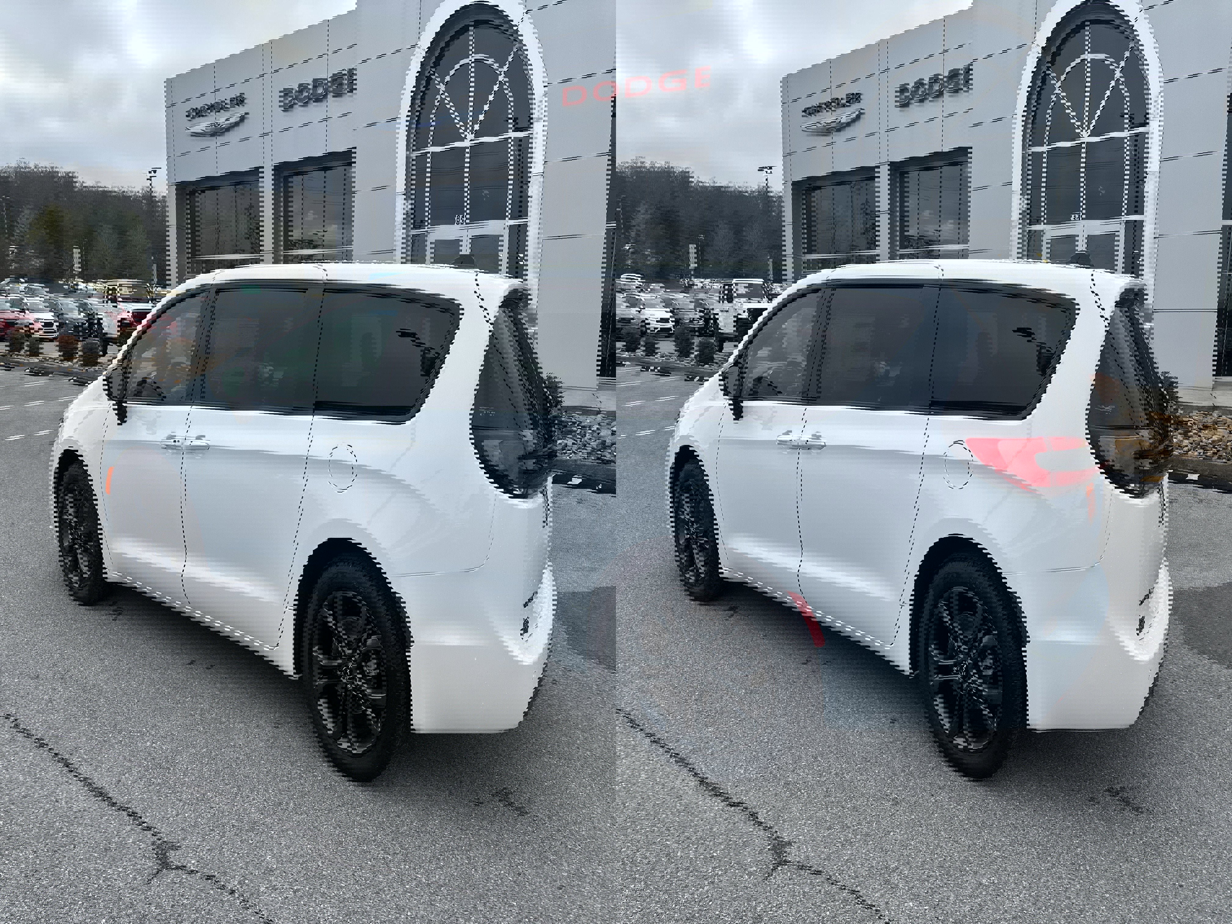 New 2026 Chrysler Pacifica Select image 10