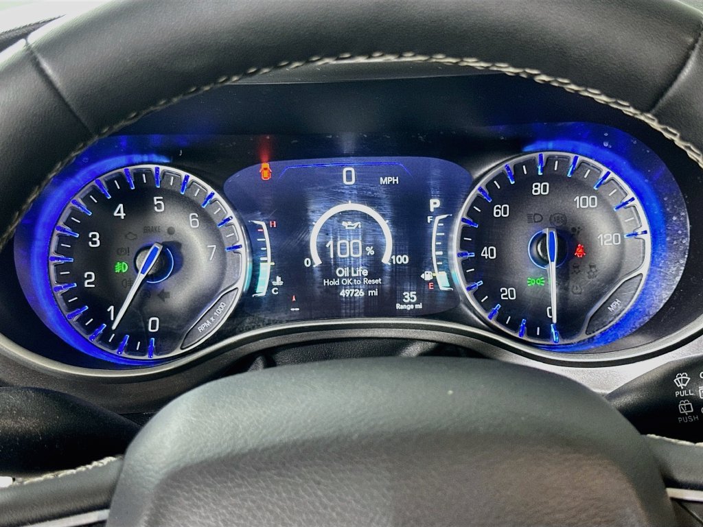 Used 2024 Chrysler Pacifica Touring-L FWD image 28