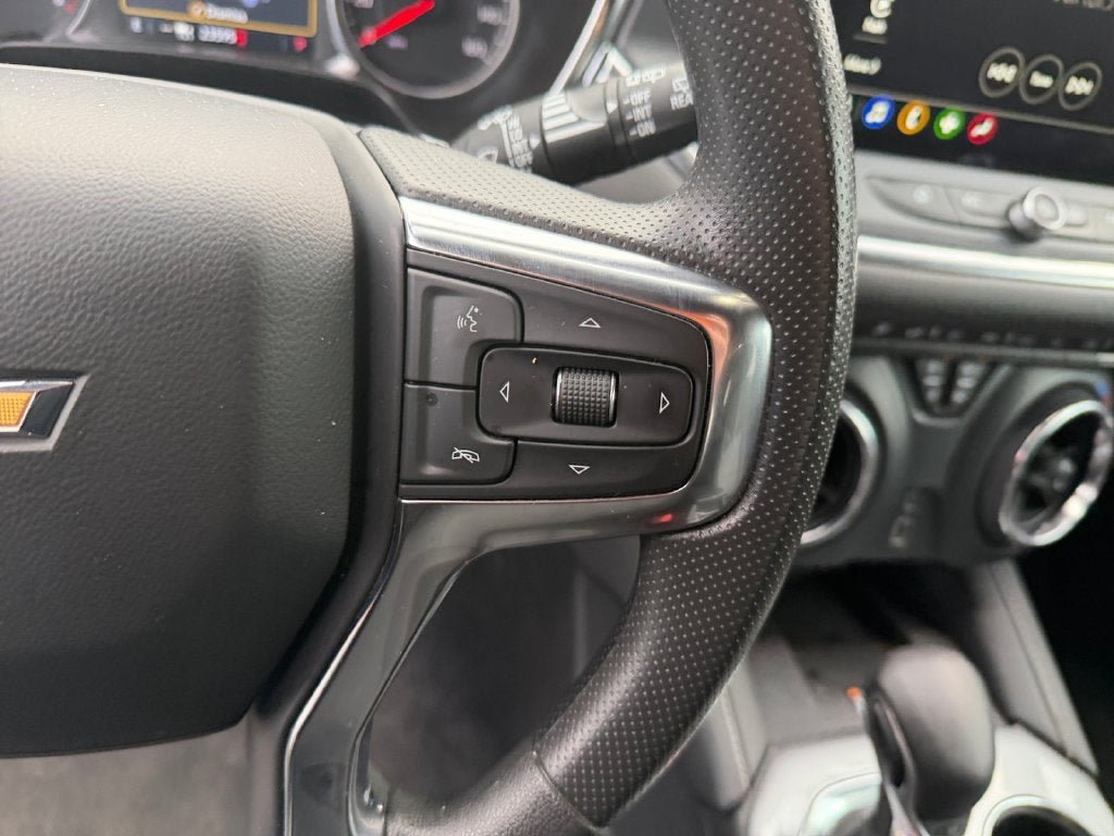 Used 2025 Chevrolet Blazer LT w/ Convenience Package AWD/4WD image 16