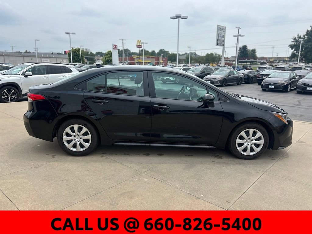 Used 2025 Toyota Corolla LE FWD image 4
