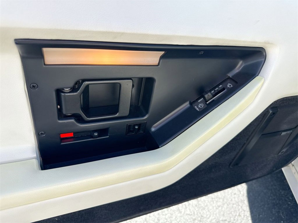 Used 1988 Chevrolet Corvette Coupe image 24