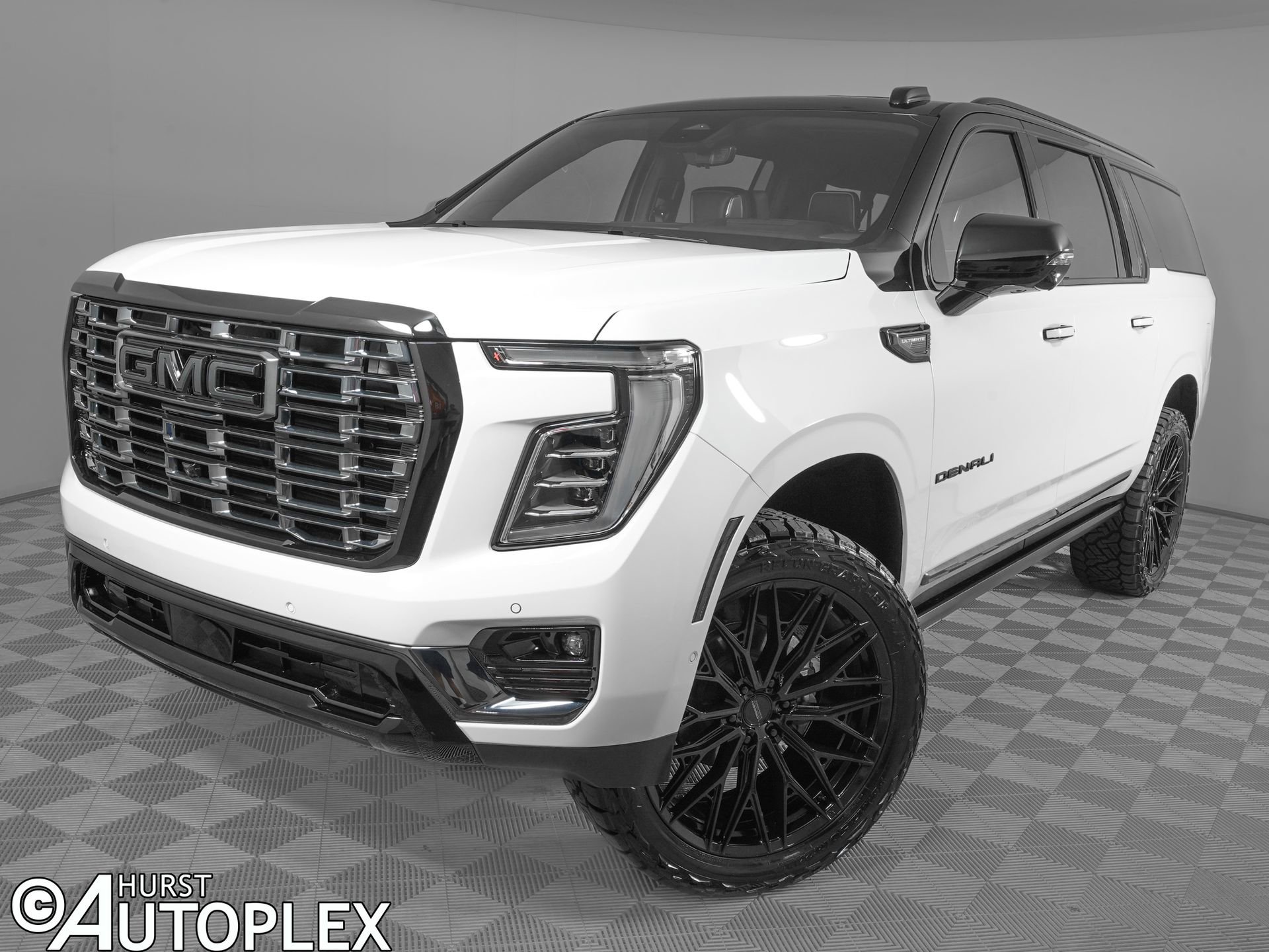 Used 2026 GMC Yukon XL Denali Ultimate AWD/4WD image 1