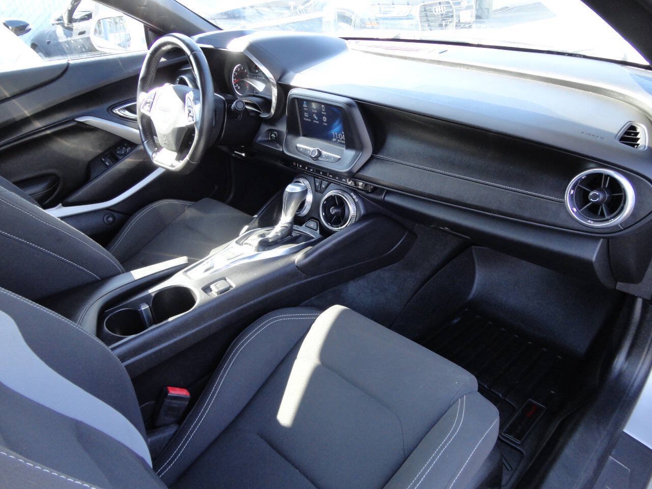Used 2016 Chevrolet Camaro LT RWD image 41