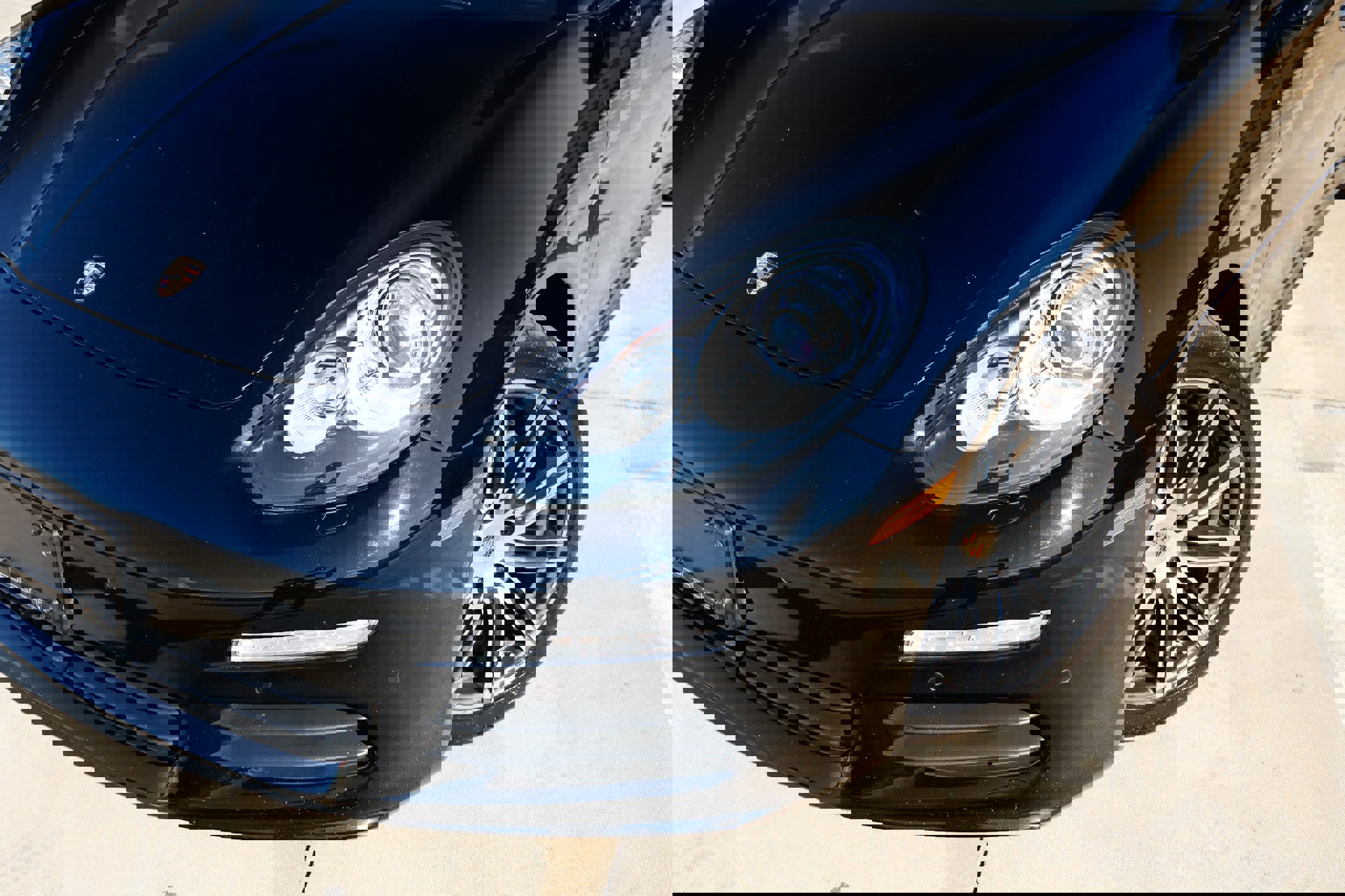 Used 2016 Porsche Panamera S image 29