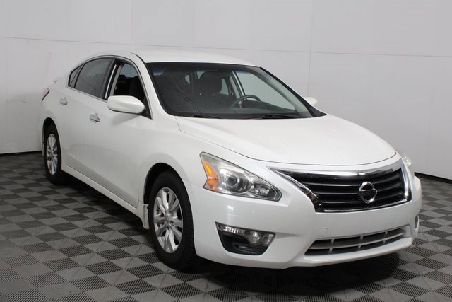 Used 2014 Nissan Altima 2.5 S w/ Sport Value Package