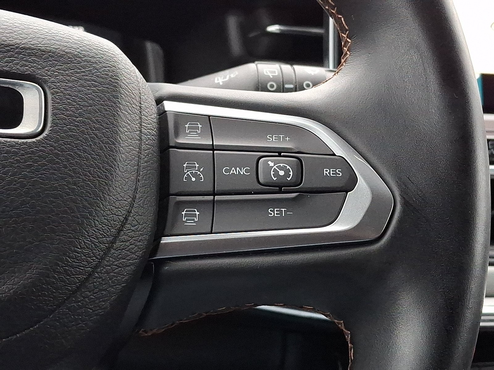 Used 2022 Jeep Compass Limited w/ Elite Group AWD/4WD image 23