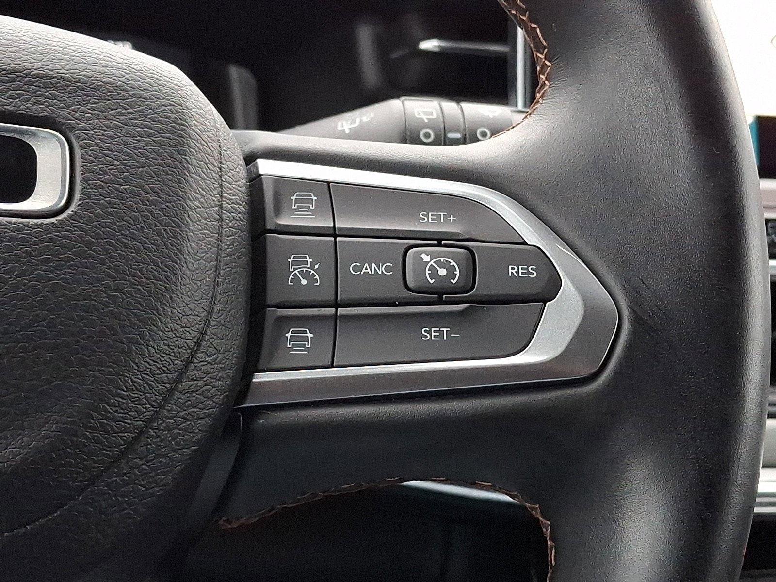 Used 2022 Jeep Compass Limited w/ Elite Group image 23