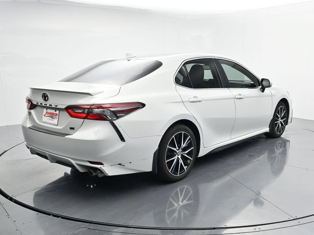 Used 2023 Toyota Camry SE w/ Audio Upgrade Package FWD image 7