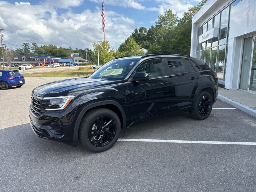 New 2026 Volkswagen Atlas Cross Sport SEL R-Line image 3