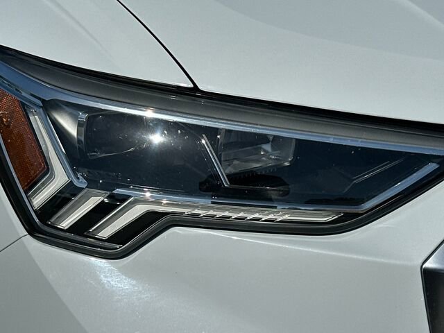 Used 2020 Audi Q3 2.0T Premium Plus AWD/4WD image 32