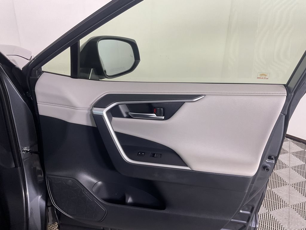 Used 2024 Toyota RAV4 Limited w/ Advanced Technology Package AWD/4WD image 24