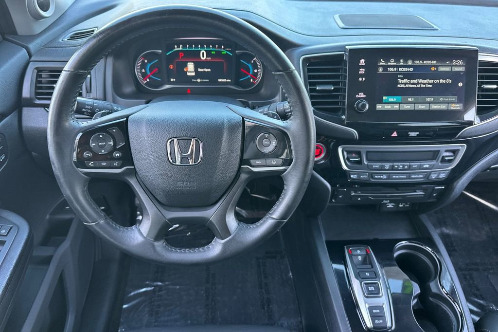 Used 2022 Honda Pilot Touring image 16
