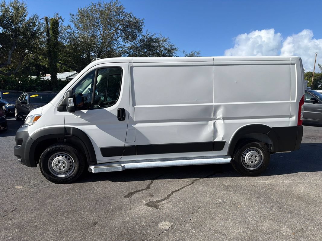 Used 2025 RAM ProMaster 2500 w/ U-Haul Equipment Group FWD image 2