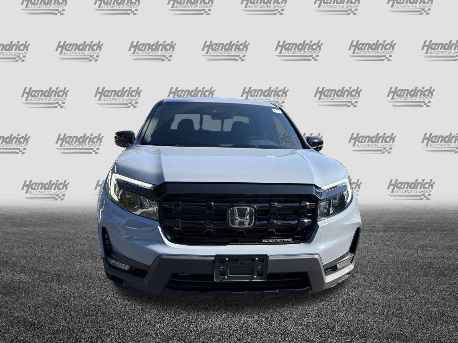 Used 2025 Honda Ridgeline Black Edition image 3