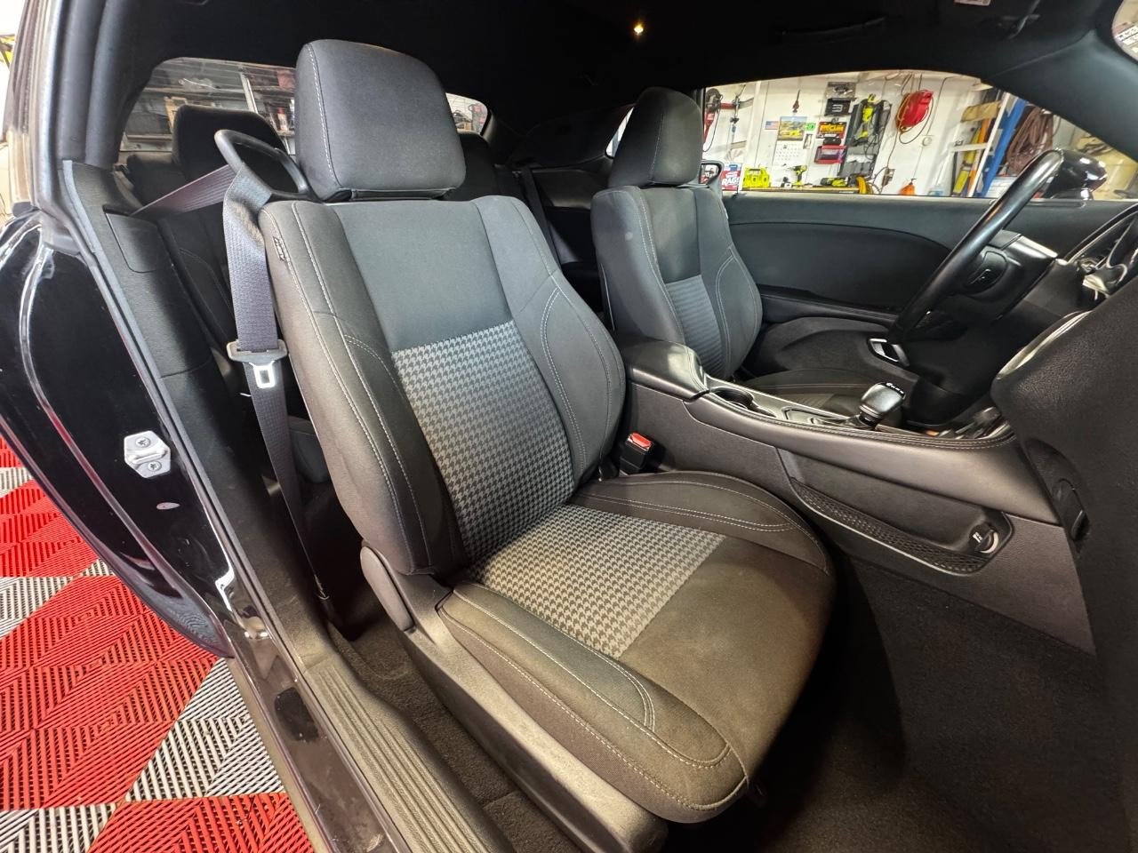 Used 2019 Dodge Challenger SXT RWD image 9