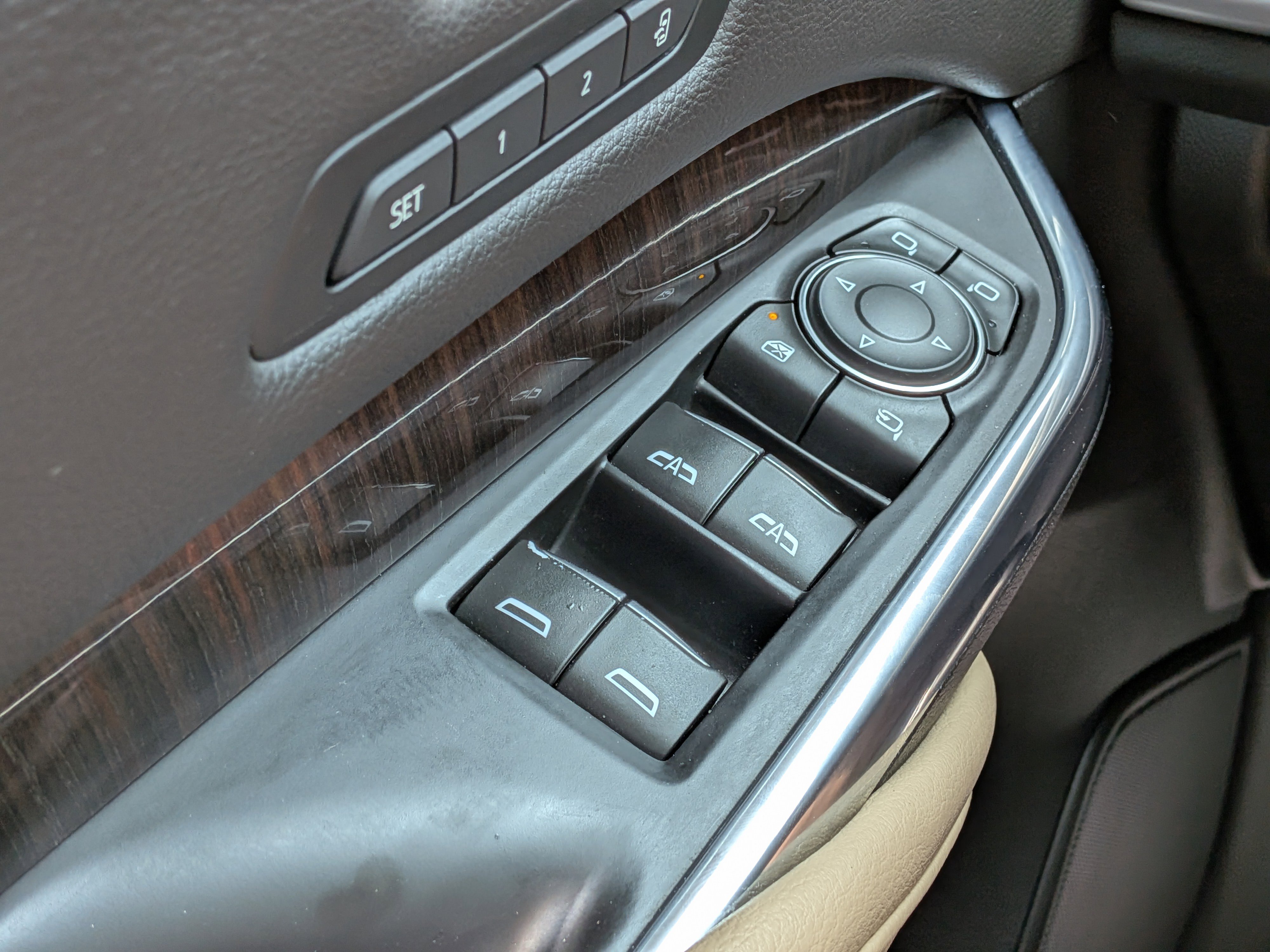 Used 2024 Cadillac XT4 Premium Luxury w/ Cold Weather Package FWD image 23