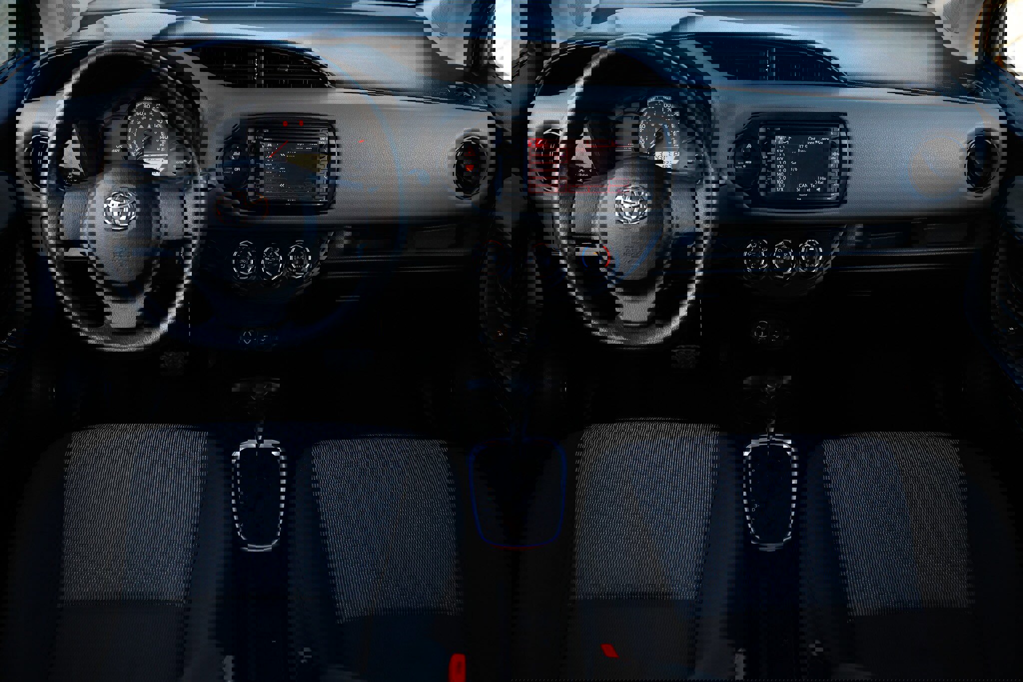 Used 2016 Toyota Yaris L image 26