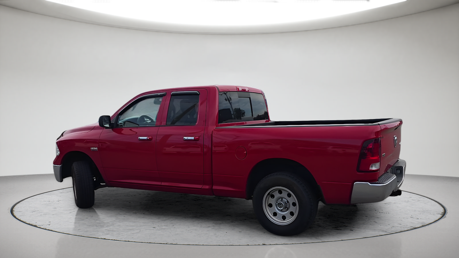 Used 2018 RAM 1500 Classic SLT AWD/4WD image 10