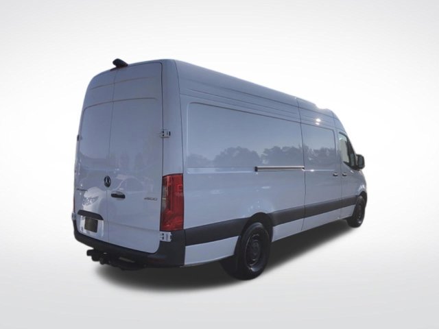 Used 2025 Mercedes-Benz Sprinter 2500 image 5