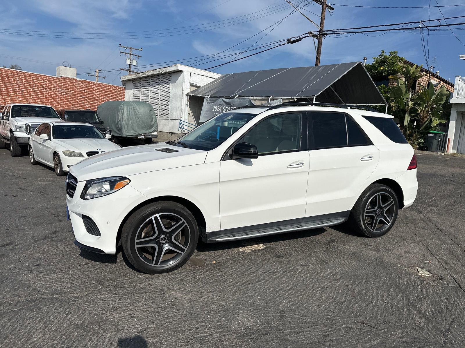 Used 2019 Mercedes-Benz GLE 400 4MATIC image 4