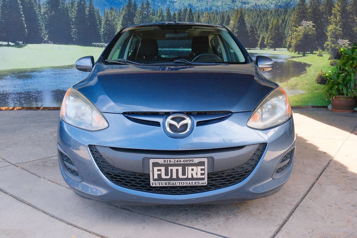 Used 2014 MAZDA MAZDA2 Sport FWD image 2