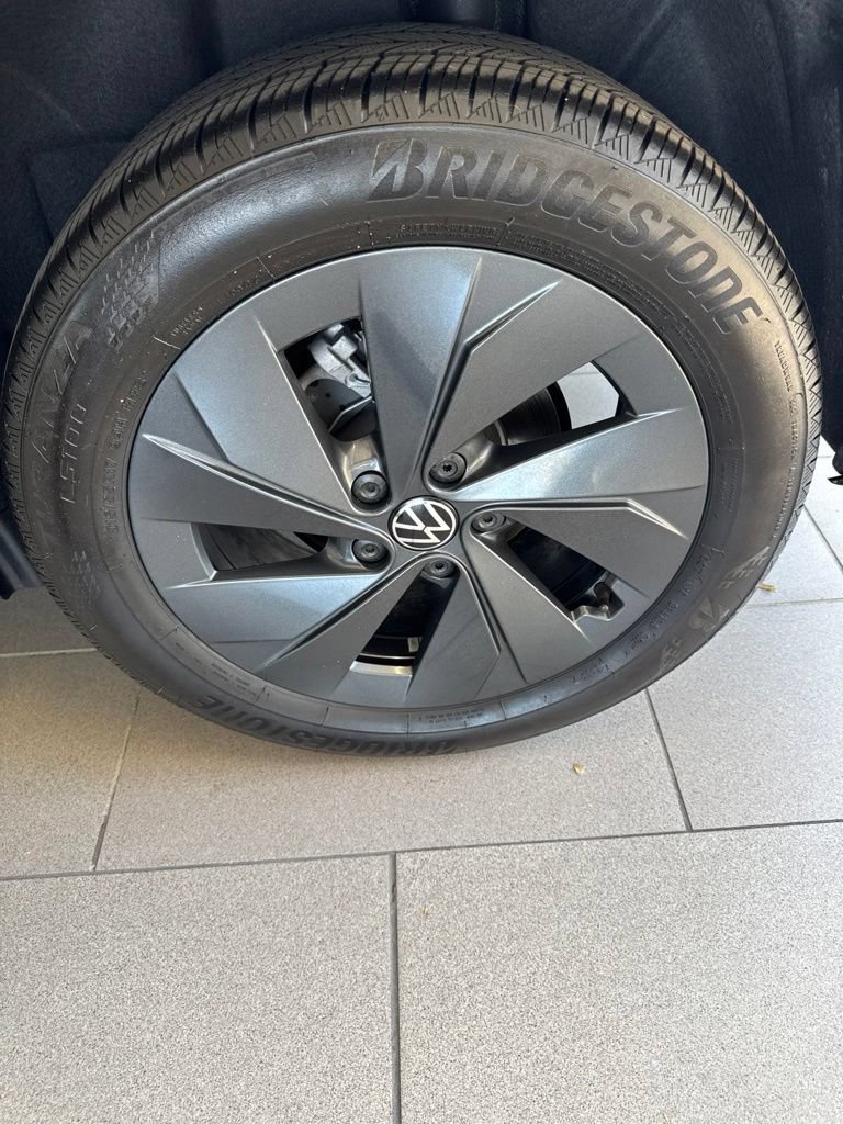 Used 2026 Volkswagen Taos S FWD image 19