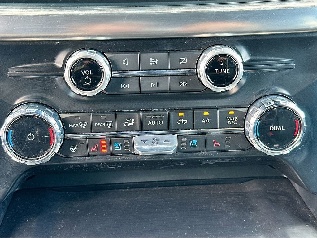 Used 2023 Ford F150 Lariat w/ Equipment Group 502A High image 16