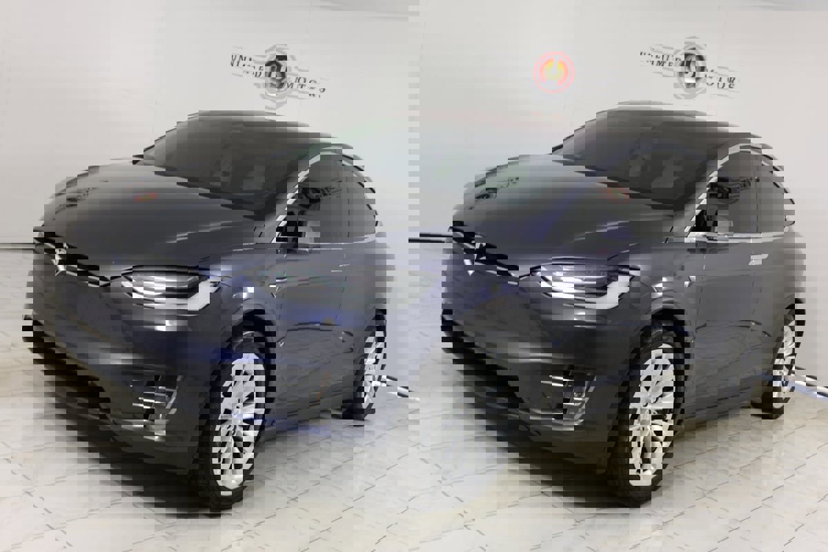 Used 2017 Tesla Model X 75D image 4