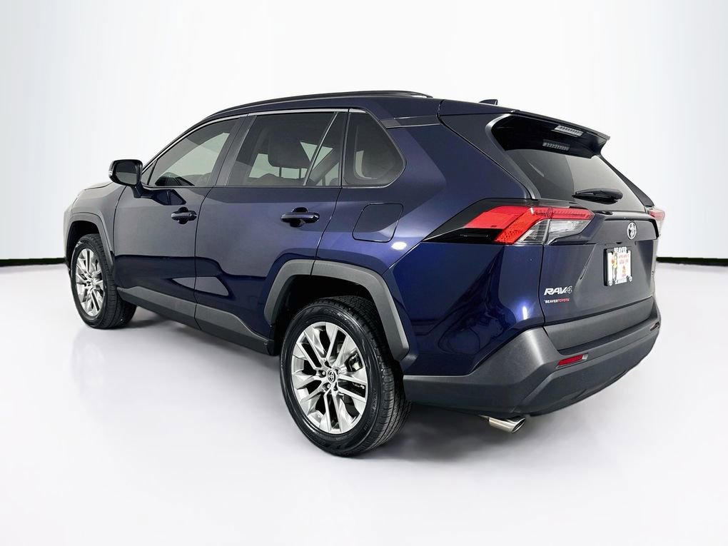 Used 2021 Toyota RAV4 XLE Premium image 7