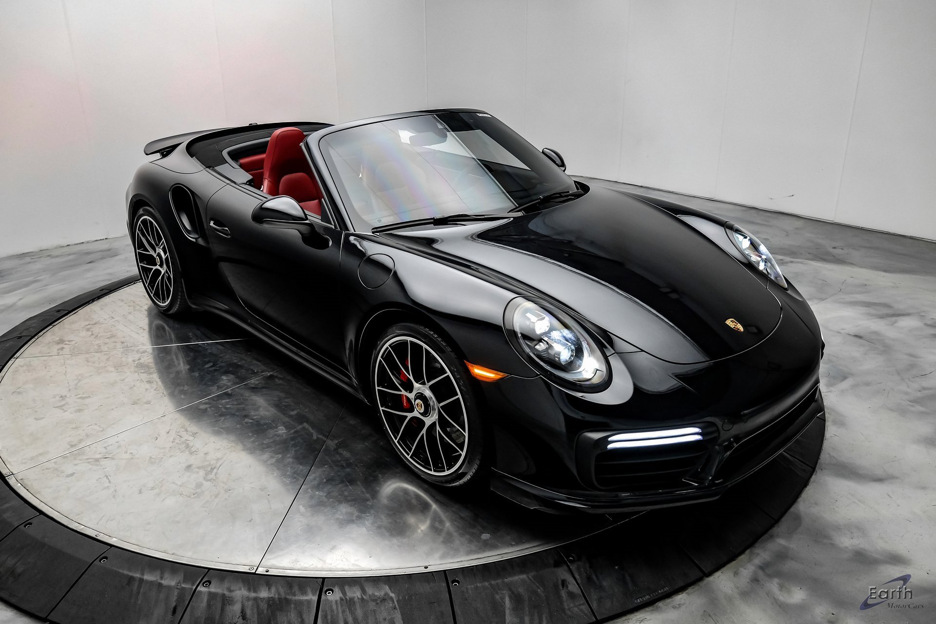 Used 2019 Porsche 911 Turbo image 29