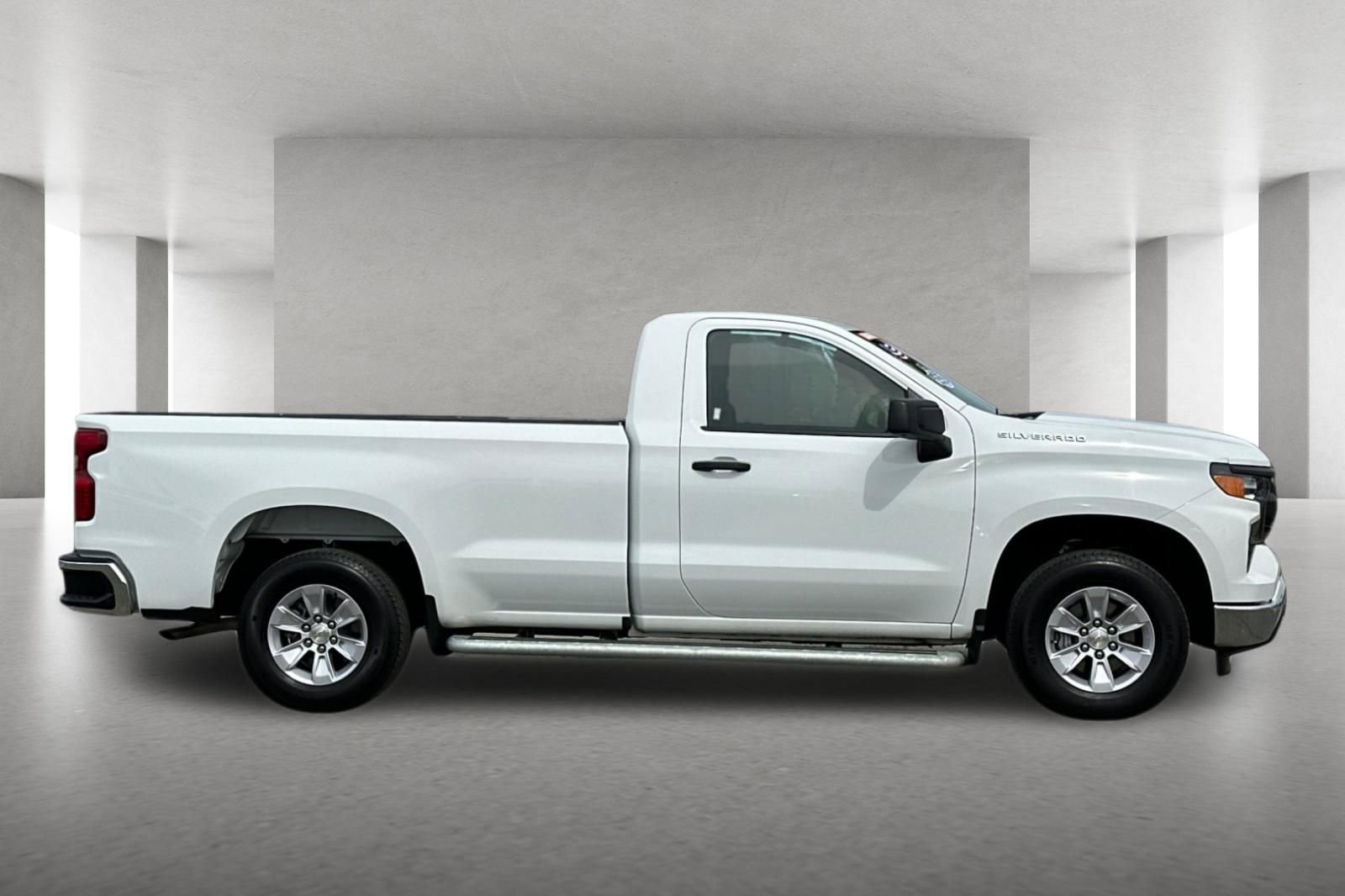 Used 2025 Chevrolet Silverado 1500 W/T image 3