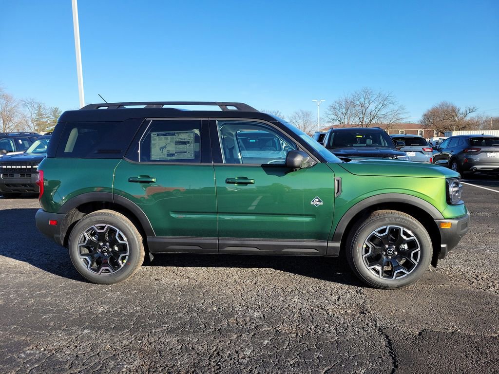 New 2025 Ford Bronco Sport Outer Banks image 3