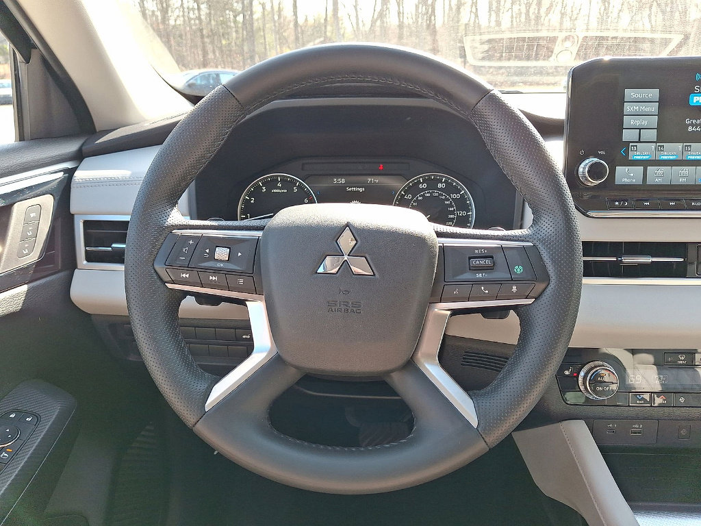 Used 2022 Mitsubishi Outlander SEL image 16