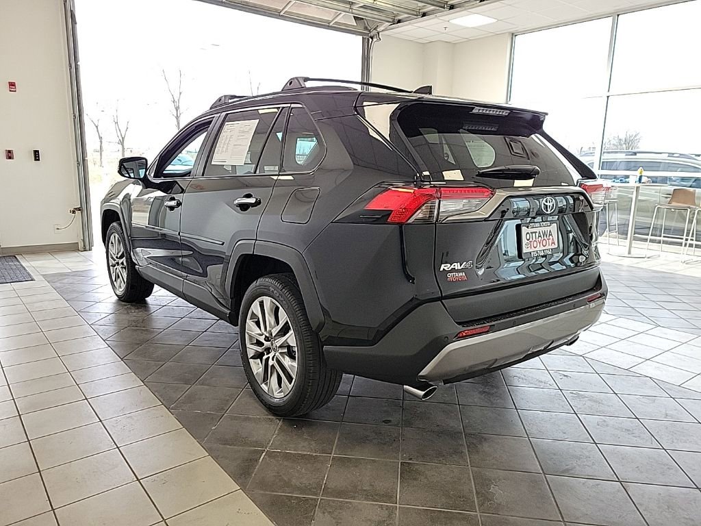 Used 2025 Toyota RAV4 Limited image 7