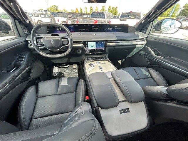 New 2025 Lincoln Navigator Reserve w/ Jet Appearance Package image 27