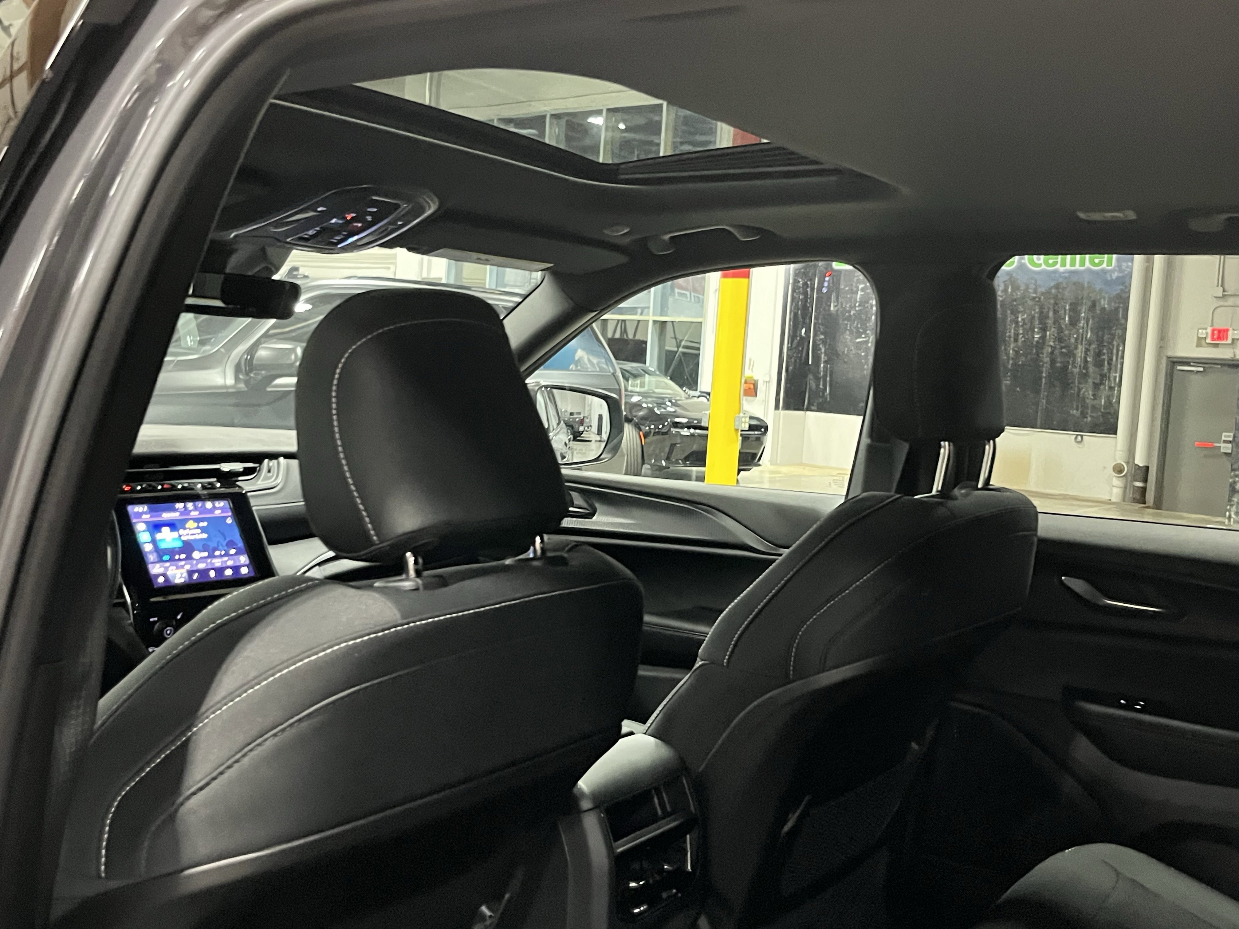 Certified 2025 Jeep Grand Cherokee Laredo X w/ Luxury Tech Group I image 15